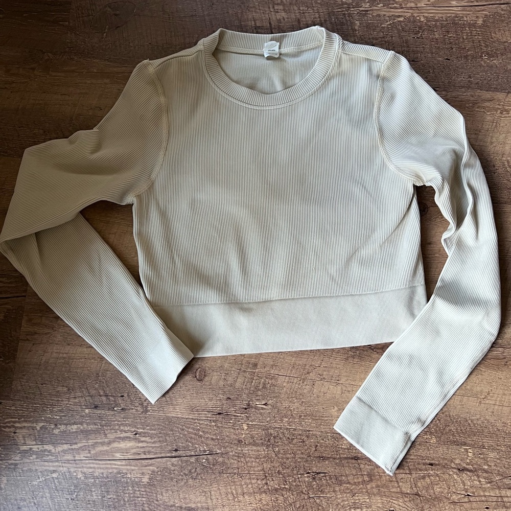 Women’s DSG cropped long-sleeve stretch top size small
